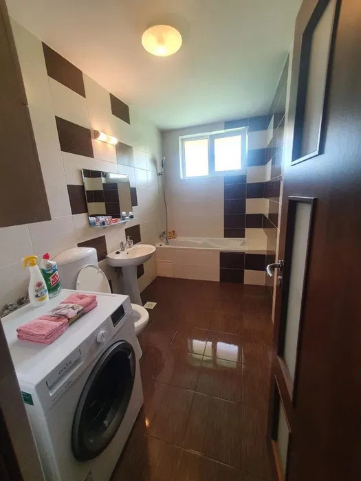 Apartament de 2 camere, 60 mp, Zona Eroilor