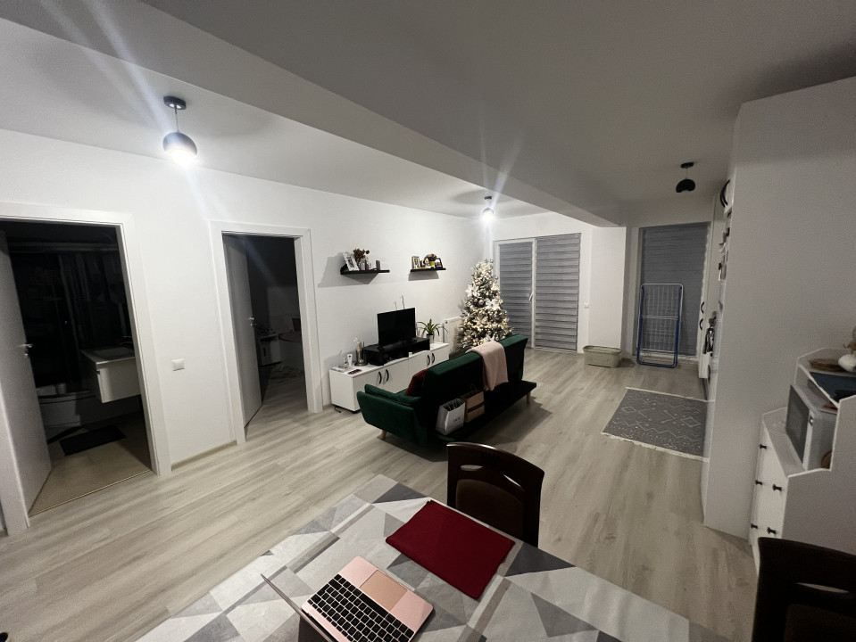 Apartament de 2 camere de lux, 49 mp , etaj intermediar, zona Cetatii