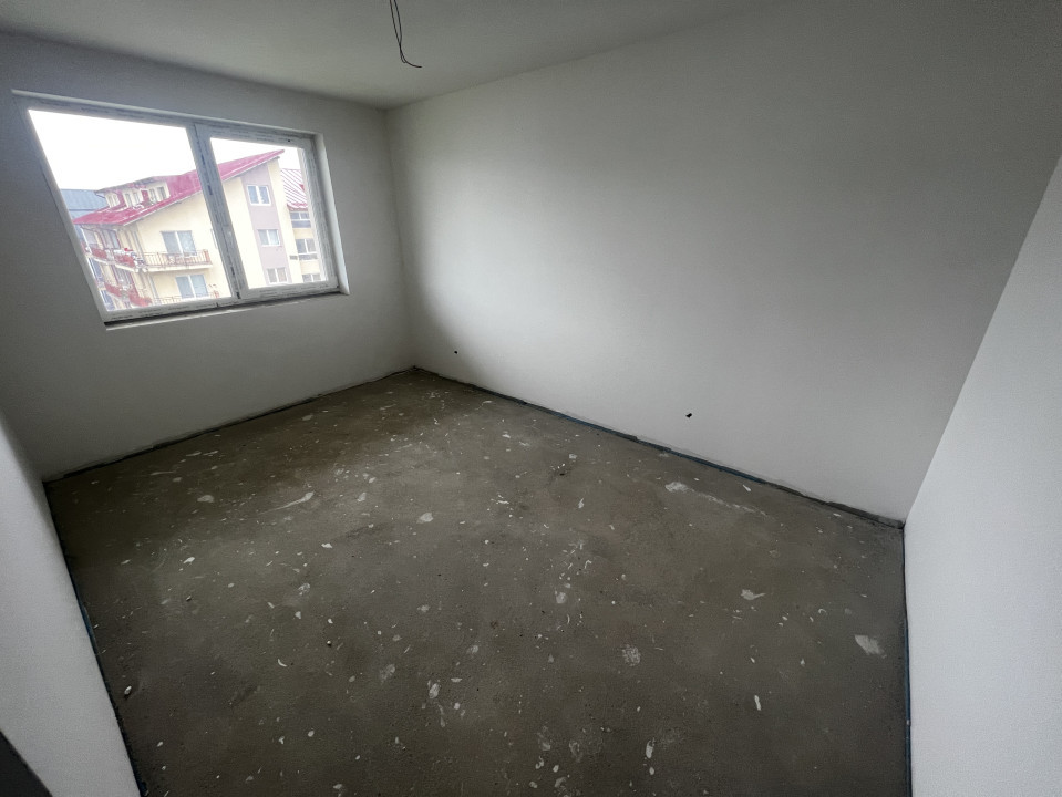 Apartament de 3 camere, 60 mp, etaj intermediar, Semifinsat, zona Cetatii 