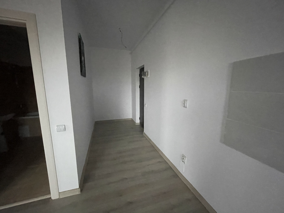 Apartament de vanzare 53 mp, 3 camere, balcon 27 mp cu priveliste panoramica.