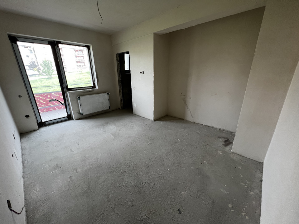 Apartament de 3 camere, 72 mp, 2 bai, garaj, etaj intermediar, Zona Sub Cetate