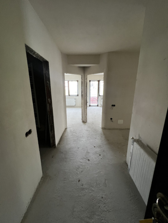 Apartament de 3 camere, 72 mp, 2 bai, garaj, etaj intermediar, Zona Sub Cetate