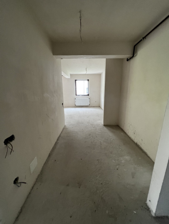 Apartament de 3 camere, 72 mp, 2 bai, garaj, etaj intermediar, Zona Sub Cetate