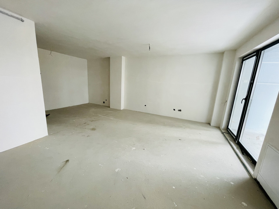 Apartament de 2 camere, 58mp, balcon 16mp, Zona VIVO