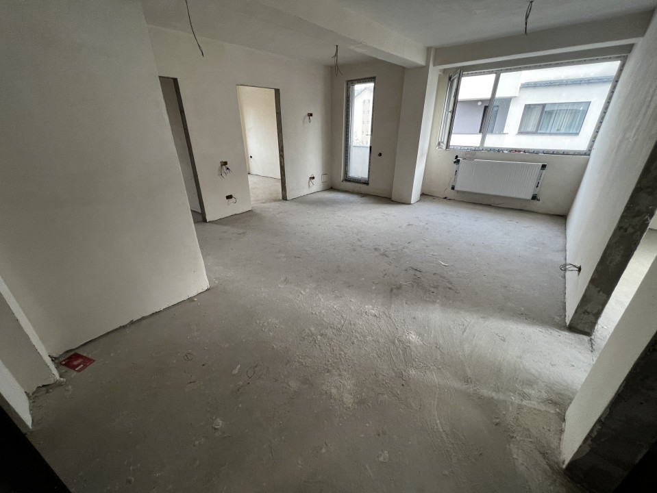 Apartament de 3 camere, 66 mp, 2 băii, etaj intermediar, zona Cetatii 