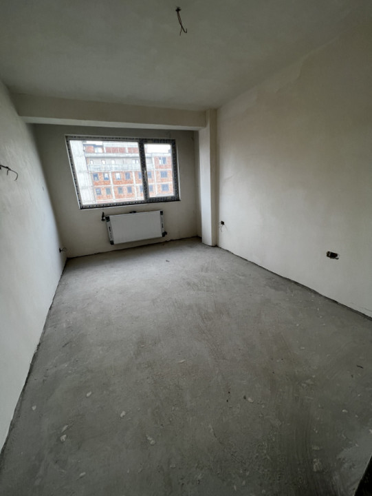 Apartament de 3 camere, 66 mp, 2 băii, etaj intermediar, zona Cetatii 