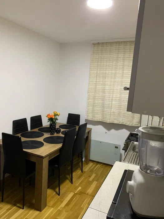 Apartament de 2 camere, 42 mp, zona Razoare