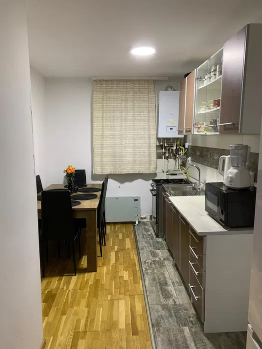 Apartament de 2 camere, 42 mp, zona Razoare