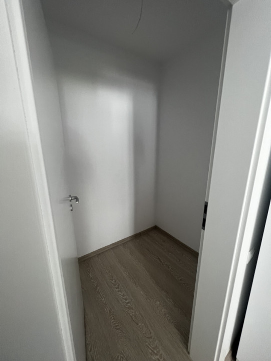 Apartament de 2 camere, parter, 61 mp, zona Eroilor