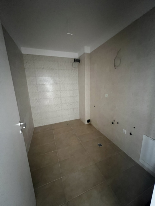 Apartament de 2 camere, parter, 61 mp, zona Eroilor