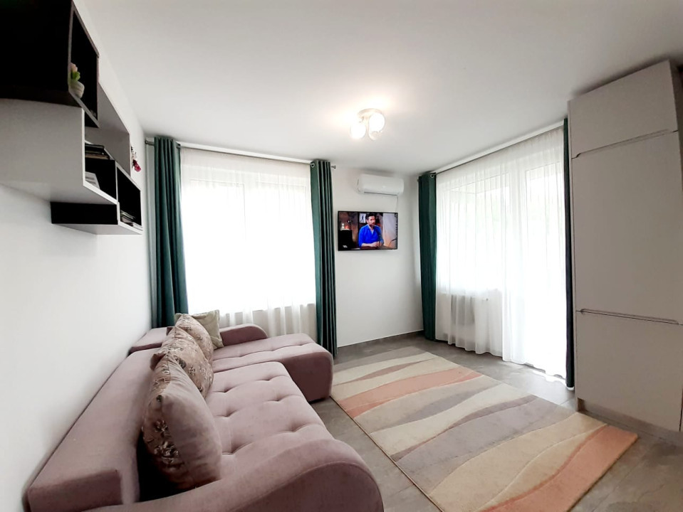 Apartament de 3 camere ultra lux, 53 mp, parcare, zona Vivo