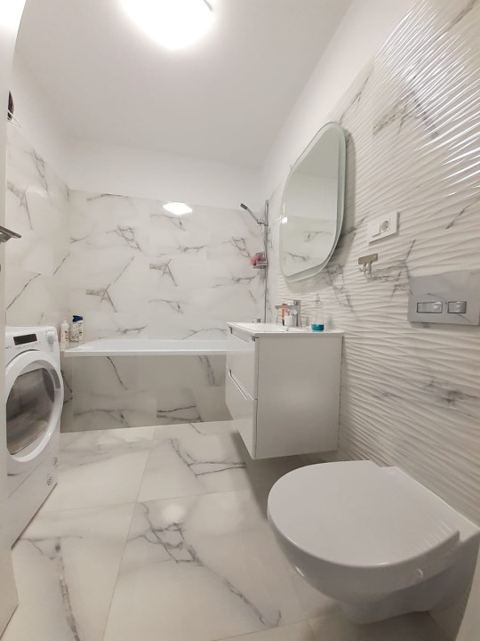 Apartament de 3 camere ultra lux, 53 mp, parcare, zona Vivo