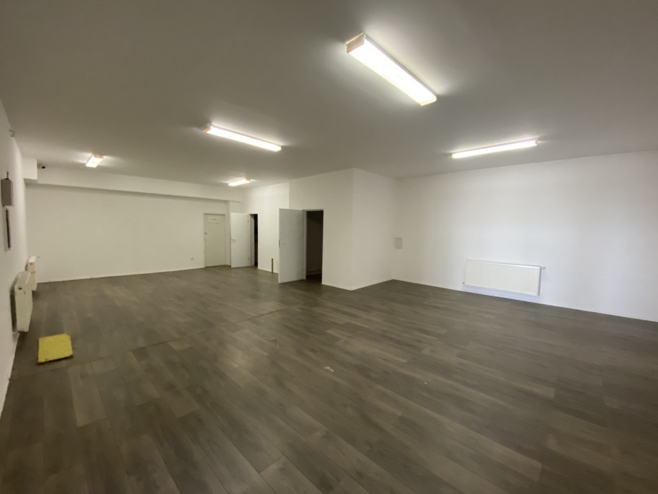 Spatiu comercial, Zorilor, open space  , 900 mp , vad comercial , vitrat 