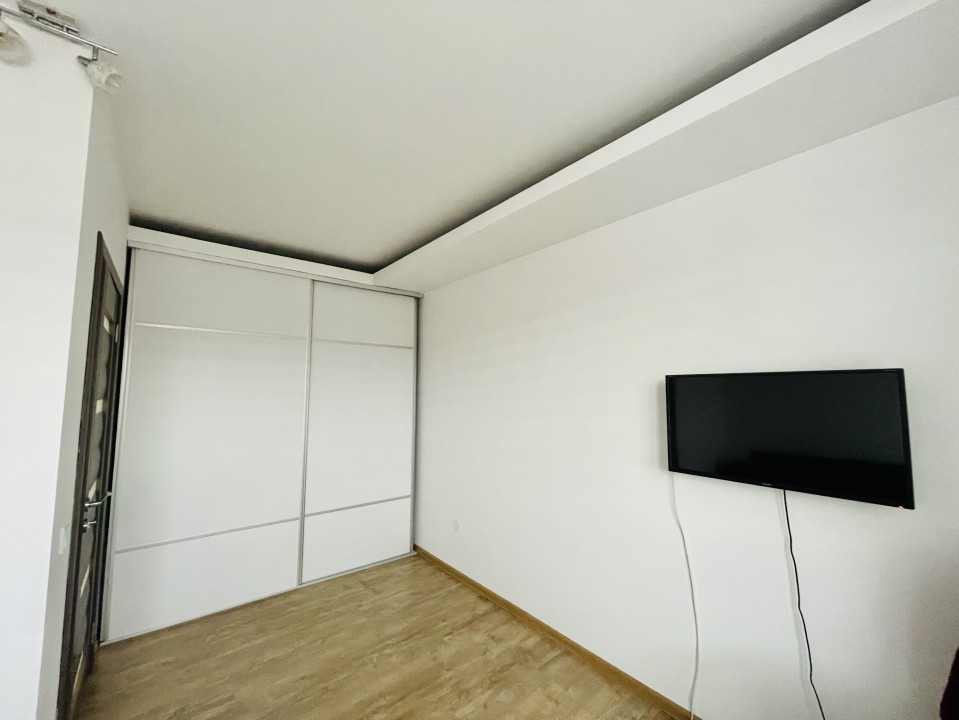 Apartament de 3 camere, 66 mp, terasa 70 mp, Zona Somesului