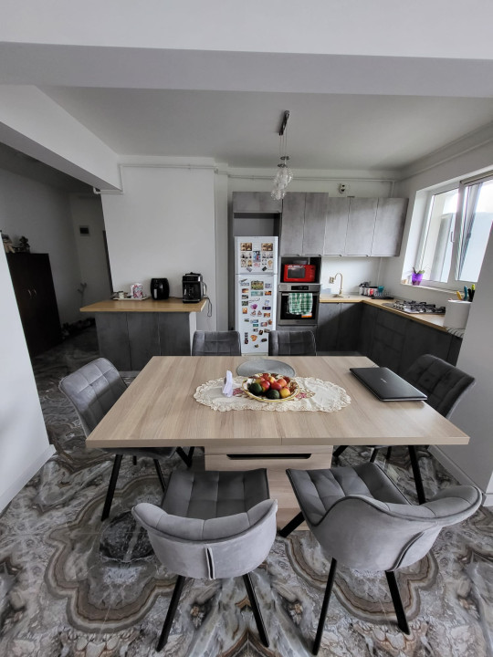 Apartament de 3 camere ultra lux, 86 mp, etaj 1, zona Porii