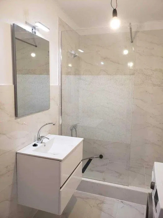 Apartament de 2 camere, 52mp Zona-Porii 