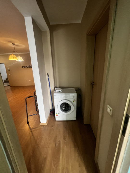 Apartament cu 2 camere de lux, 60 mp, parcare, zona Stadionului