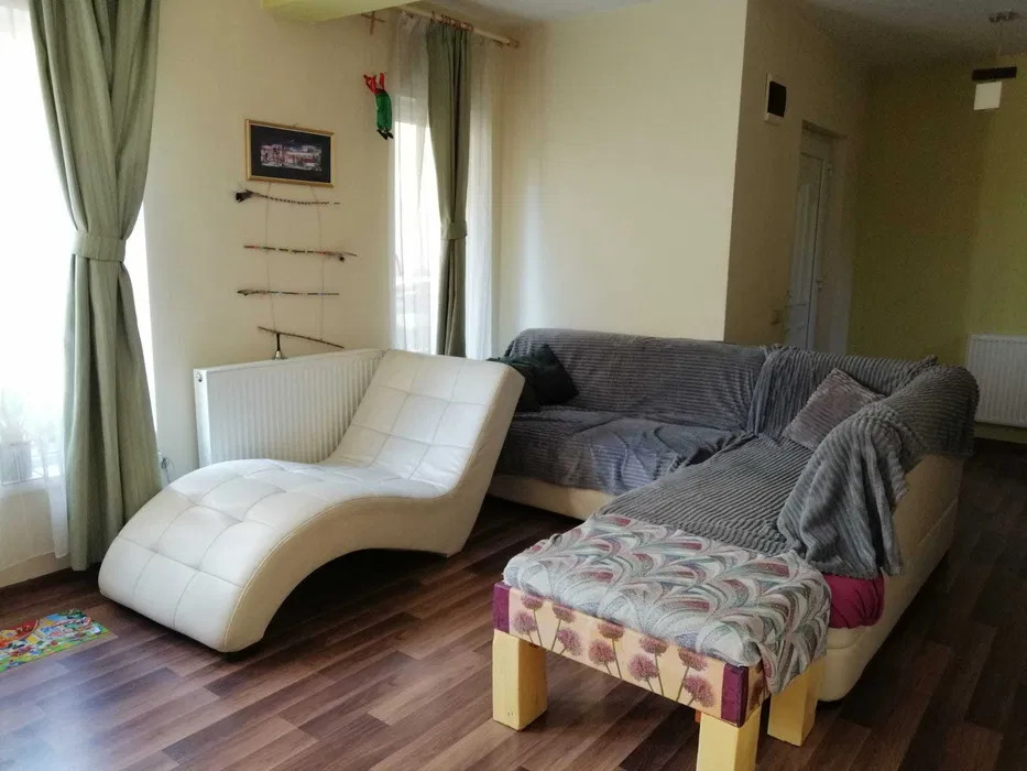 Duplex de inchiriat 120 mp + Gradina cu terasa Zona Sesul de Sus