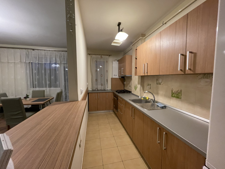 Inchiriere apartament cu 2 camere, mobilat si utilat pe strada Cetatii.