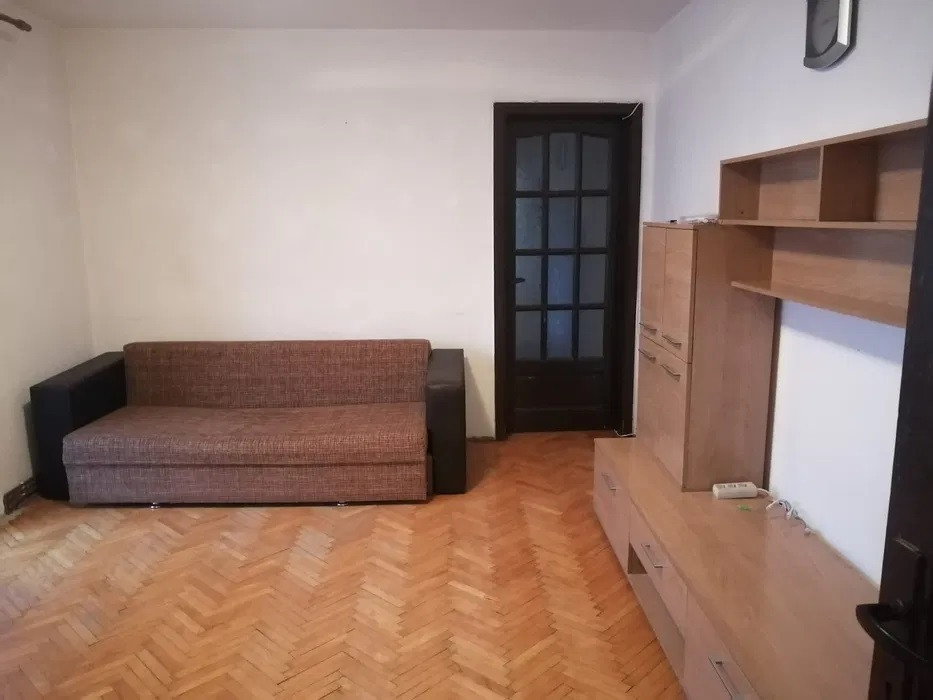 Apartament 3 camere 70mp, Manastur