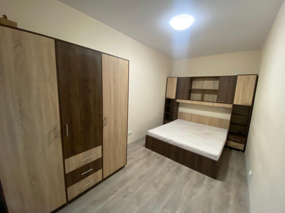 Apartament 4 camere, Facultatea de litere