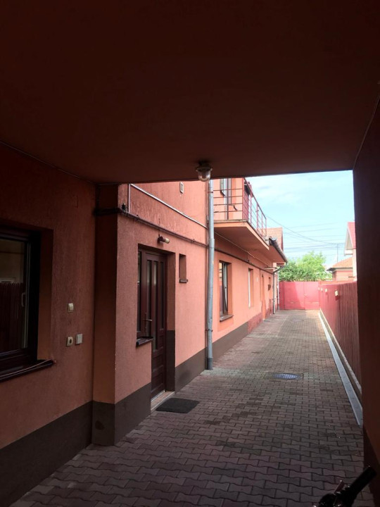 Casa de vanzare 190mp, 6 camere, curte 389mp, zona semicentrală Cluj