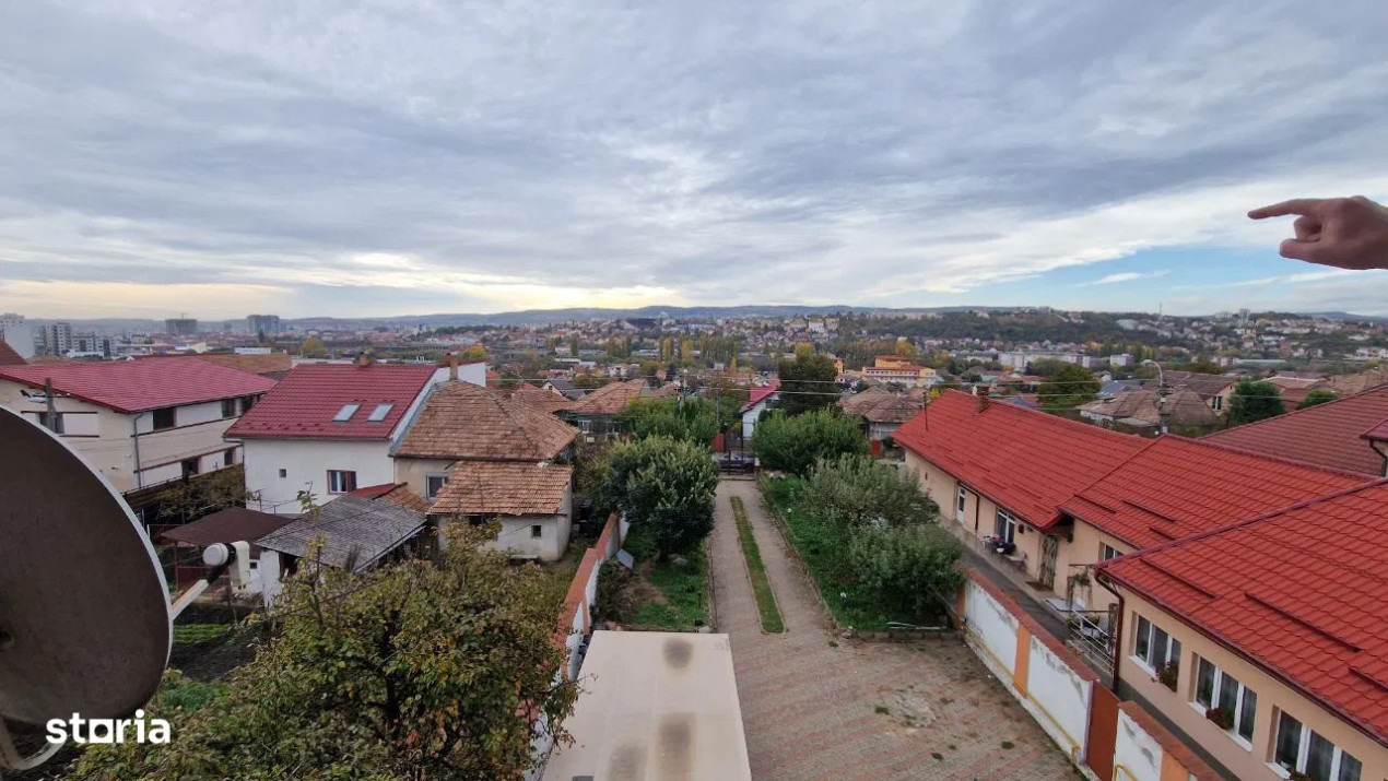 Casa de vanzare in zona Dambu Rotund