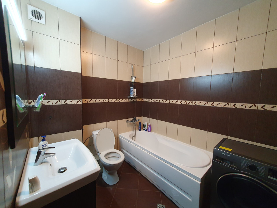 Apartament de 3 camere, 63 mp Zona Stejarului