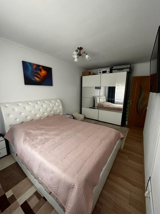 APARTAMENT 3 CAMERE, DECOMANDAT SI PARCARE INCUSA