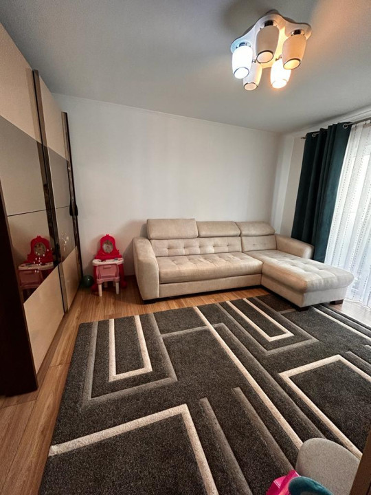 APARTAMENT 3 CAMERE, DECOMANDAT SI PARCARE INCUSA