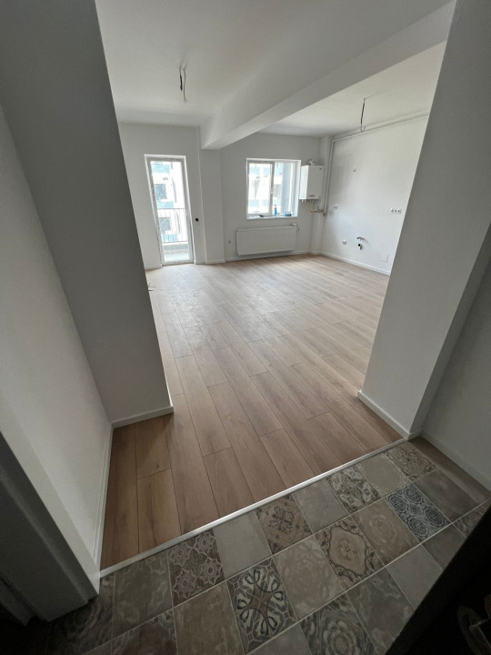 Apartament de 3 camere , 59 mp , in zona Sesul de Sus .