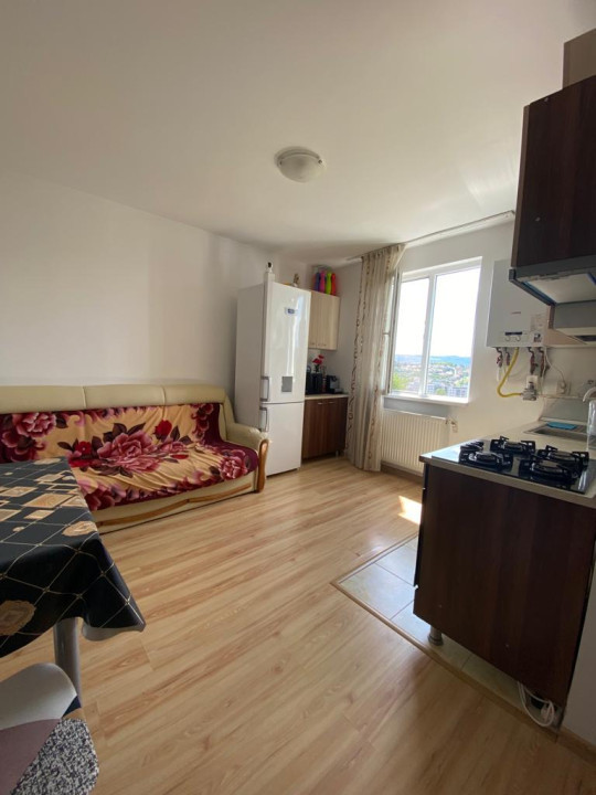 Apartament 2 camere semidecomandate, suprafata 30,5 mp, mobilat utilat.