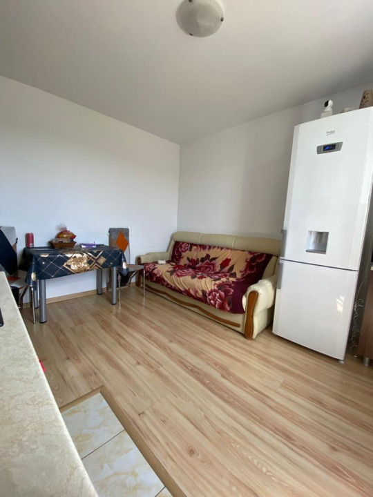 Apartament 2 camere semidecomandate, suprafata 30,5 mp, mobilat utilat.