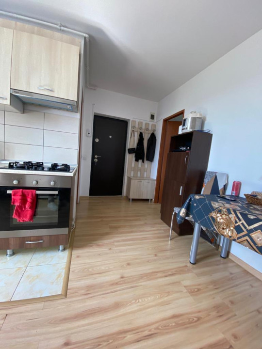 Apartament 2 camere semidecomandate, suprafata 30,5 mp, mobilat utilat.