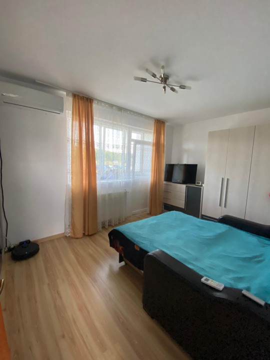 Apartament 2 camere semidecomandate, suprafata 30,5 mp, mobilat utilat.