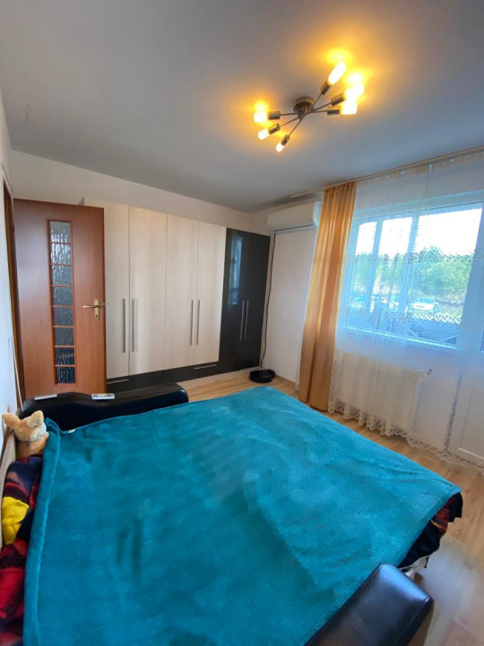 Apartament 2 camere semidecomandate, suprafata 30,5 mp, mobilat utilat.