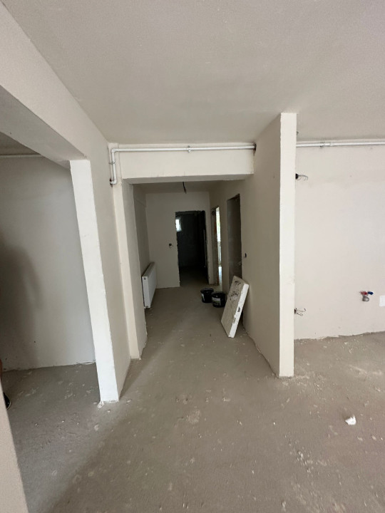 Apartament cu 3 camere, 2 bai, în zona Subcetate