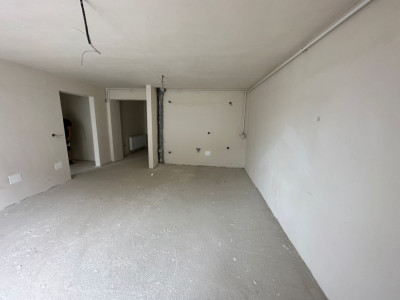 Apartament cu 3 camere, 2 bai, în zona Subcetate