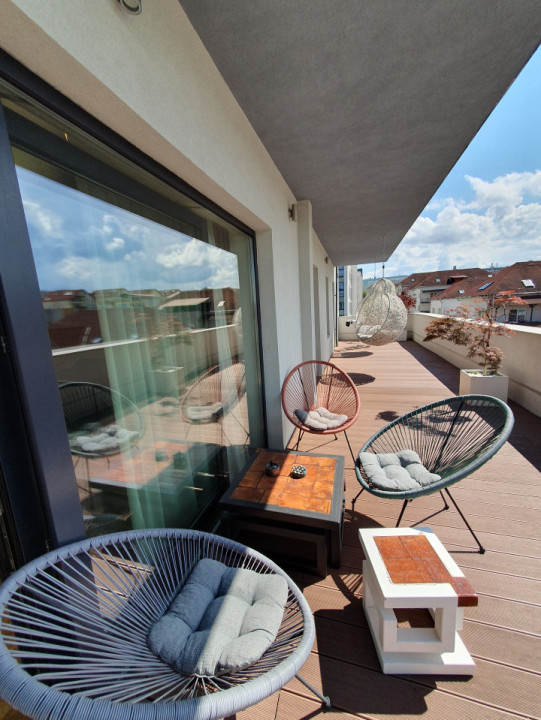 Penthouse de LUX 200 mp utili Zona Buna Ziua