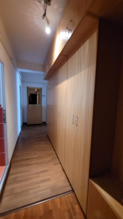 Apartament de 2 camere, 60 mp, mobilat utilat, loc de parcare, zona Stejarului