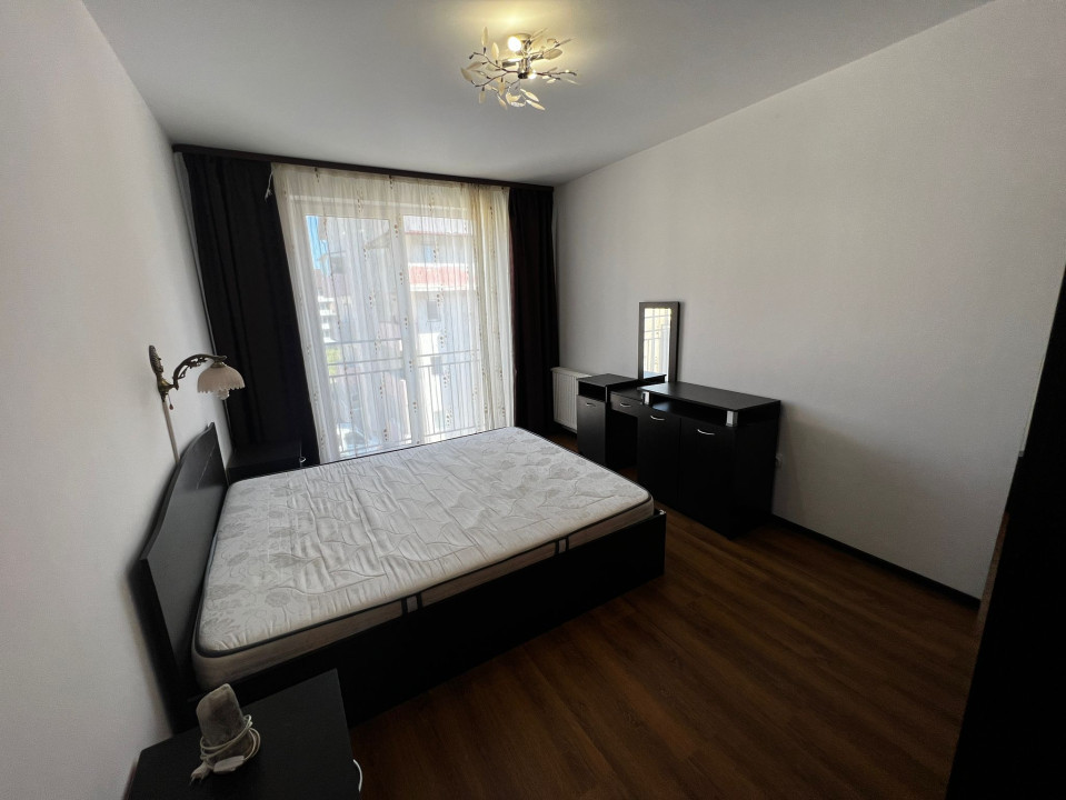 Apartament cu 2 camere, 52 mp, etaj intermediar, parcare, zona Porii