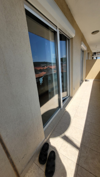 Apartament de 2 camere, 57 mp, mobilat utilat, parcare, zona Florilor