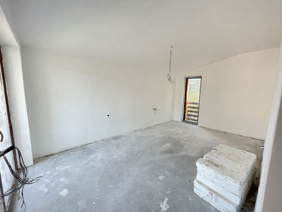 Casa tip duplex, 94 mp, finisat, garaj, Zona Eroilor