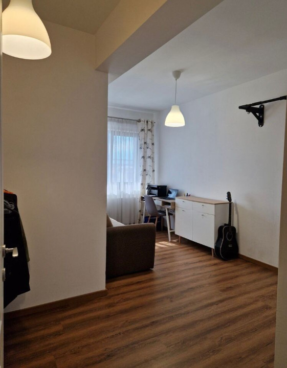 Apartament 3 camere, dressing, parcare exterioara, in zona Sub Cetate