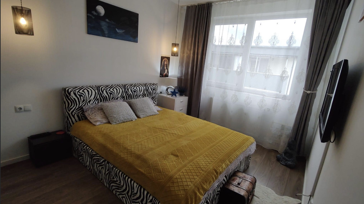 Apartament de 3 camere, ultra lux, 50 mp, etaj trei, zona sportului