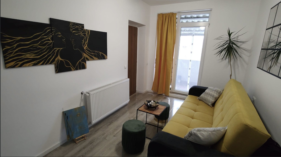 Apartament de 3 camere, ultra lux, 50 mp, etaj trei, zona sportului