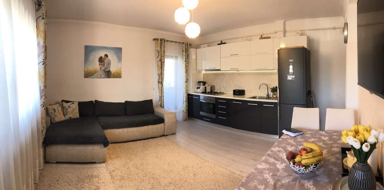 Apartament de 3 camere, mobilat utilat, loc de parcare, zona Tautiului