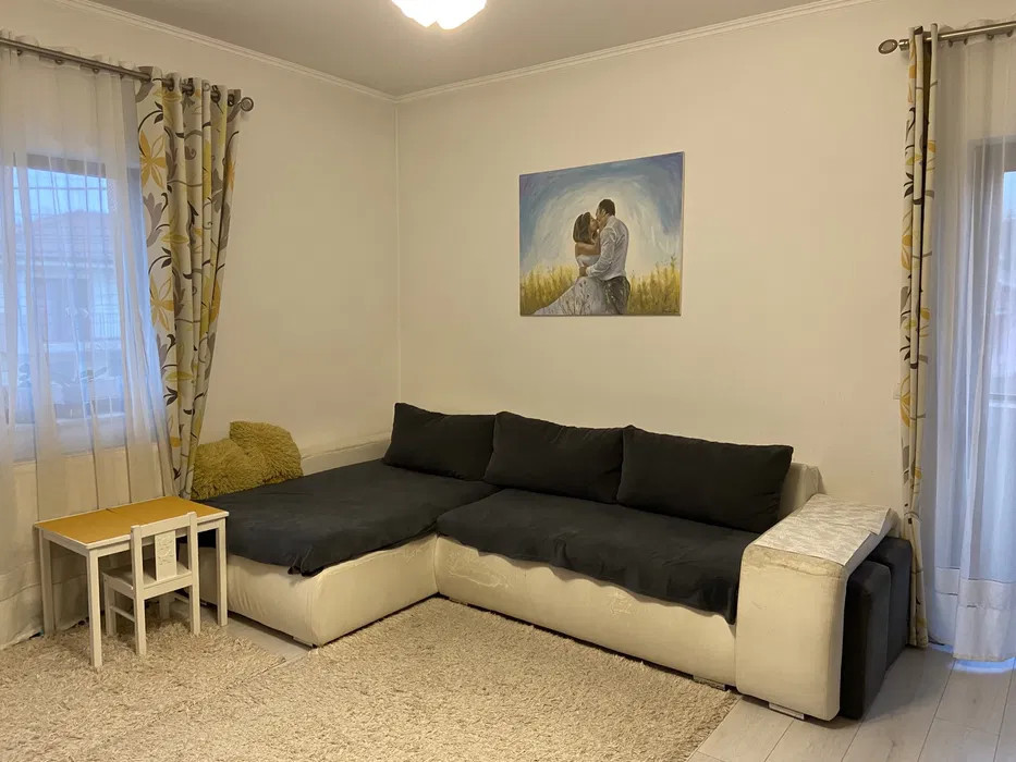 Apartament de 3 camere, mobilat utilat, loc de parcare, zona Tautiului