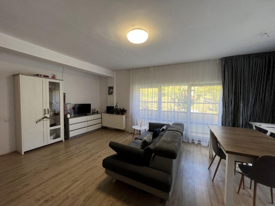 Apartament de 2 camere, 58,5 mp Zona Stejarului