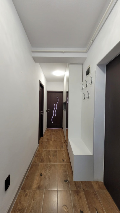 Apartament 3 camere, 62 mp, balcon, parcare, zona Sub Cetate